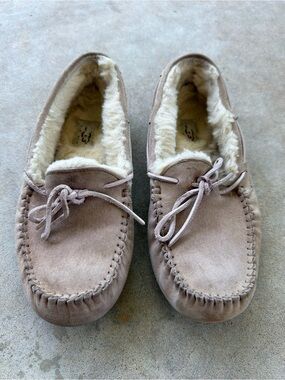 Ugg Dakota Sand Slippers Women’s Shoes
